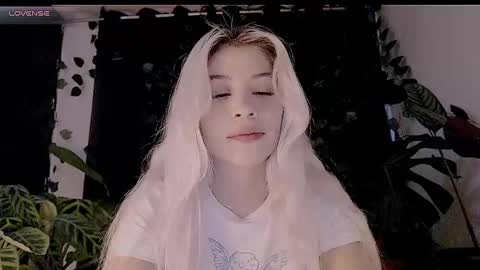 Snapshot of luckysapphire777 chatting on 10/09/25, 09:07 luckysapphire777 online show from 10/09/25, 09:07