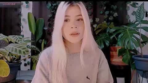 Snapshot of luckysapphire777 chatting on 10/15/25, 08:36 luckysapphire777 online show from 10/15/25, 08:36