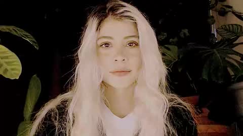 Snapshot of luckysapphire777 chatting on 10/30/25, 07:10 luckysapphire777 online show from 10/30/25, 07:10