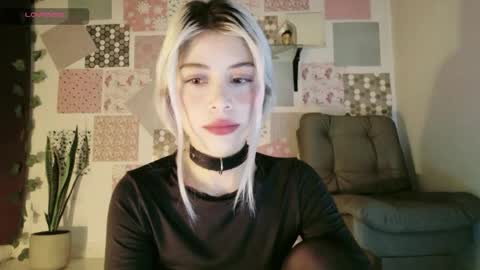 Snapshot of luckysapphire777 chatting on 05/04/26, 12:01 luckysapphire777 online show from 05/04/26, 12:01