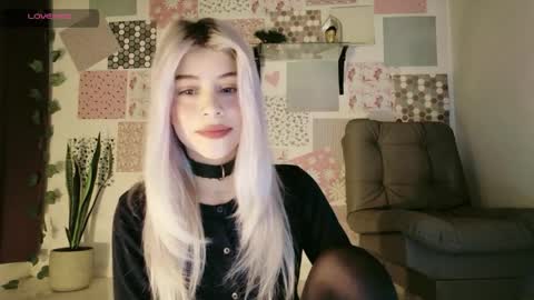 Snapshot of luckysapphire777 chatting on 05/05/26, 11:40 luckysapphire777 online show from 05/05/26, 11:40