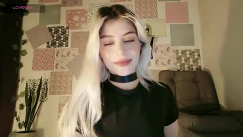 Snapshot of luckysapphire777 chatting on 05/27/26, 10:23 luckysapphire777 online show from 05/27/26, 10:23