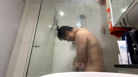 Snapshot of luckystrike989 chatting on 11/30/25, 01:04 Tyson online show from 11/30/25, 01:04