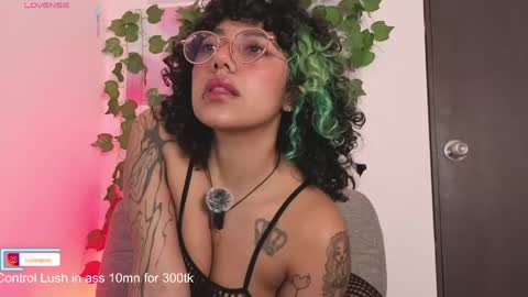 Snapshot of luckyswagson chatting on 04/03/26, 01:25 Luanis online show from 04/03/26, 01:25