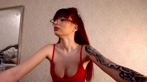 Mia online show from 12/18/24, 06:25