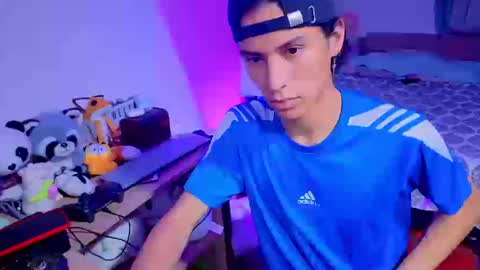 Snapshot of luclawthorne chatting on 09/20/25, 12:22 Lu Independent Model online show from 09/20/25, 12:22