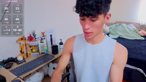 Snapshot of luclawthorne chatting on 11/03/25, 09:05 Lu Independent Model online show from 11/03/25, 09:05