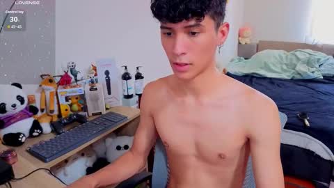 Snapshot of luclawthorne chatting on 11/10/25, 08:30 Lu Independent Model online show from 11/10/25, 08:30