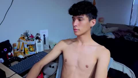 Snapshot of luclawthorne chatting on 11/20/25, 10:20 Lu Independent Model online show from 11/20/25, 10:20