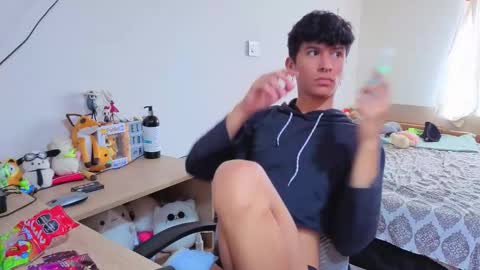 Lu Independent Model online show from 12/20/25, 03:52