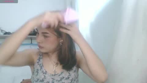 Snapshot of lucrecia21_ chatting on 01/21/25, 08:32 Lucrecia... new accout...OFS LU 21 online show from 01/21/25, 08:32