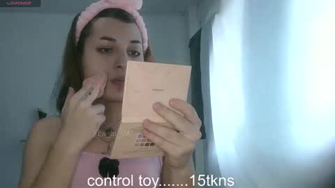 Snapshot of lucrecia21_ chatting on 02/10/25, 03:53 Lucrecia... new accout...OFS LU 21 online show from 02/10/25, 03:53