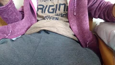 Snapshot of lucsbig61 chatting on 01/30/25, 02:47 BIG dick online show from 01/30/25, 02:47