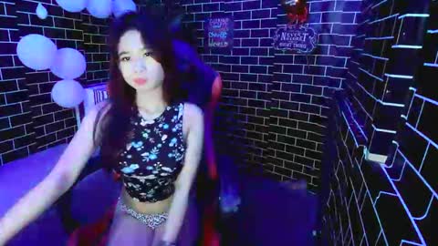 Snapshot of lucsin chatting on 03/13/26, 01:51 lucsin online show from 03/13/26, 01:51