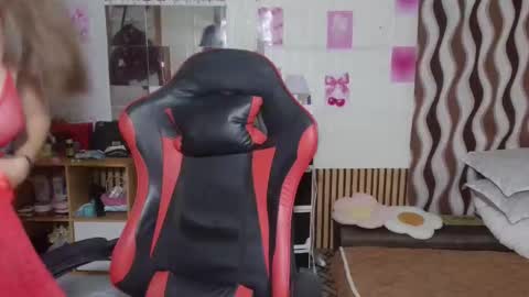 Snapshot of lucsin chatting on 04/04/26, 08:45 lucsin online show from 04/04/26, 08:45