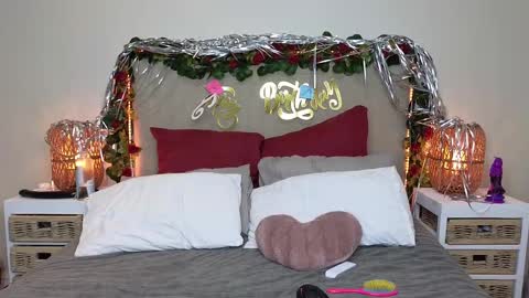 Lucy online show from 02/19/25, 09:14