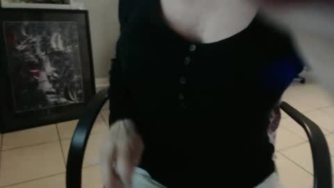 Snapshot of lucy_0000 chatting on 04/20/26, 02:14 lucy_0000 online show from 04/20/26, 02:14