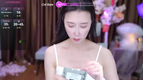 Snapshot of lucy__bb chatting on 02/20/25, 12:15 Lucy online show from 02/20/25, 12:15