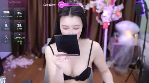 Snapshot of lucy__bb chatting on 02/21/25, 02:17 Lucy online show from 02/21/25, 02:17