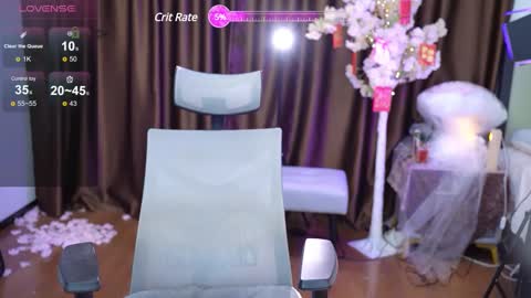 Snapshot of lucy__bb chatting on 02/24/25, 01:46 Lucy online show from 02/24/25, 01:46