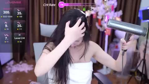 Snapshot of lucy__bb chatting on 03/08/25, 12:41 Lucy online show from 03/08/25, 12:41