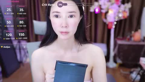 Snapshot of lucy__bb chatting on 09/27/25, 12:26 Lucy online show from 09/27/25, 12:26