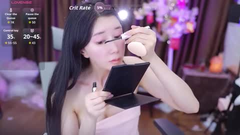 Snapshot of lucy__bb chatting on 10/05/25, 12:53 Lucy online show from 10/05/25, 12:53