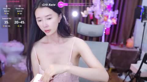 Snapshot of lucy__bb chatting on 10/11/25, 12:32 Lucy online show from 10/11/25, 12:32