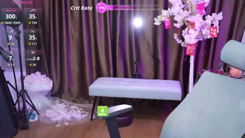 Snapshot of lucy__bb chatting on 10/30/25, 01:18 Lucy online show from 10/30/25, 01:18