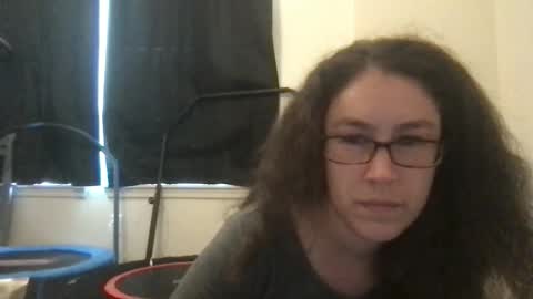 Snapshot of lucy_allison chatting on 04/21/26, 09:06 Lucy online show from 04/21/26, 09:06