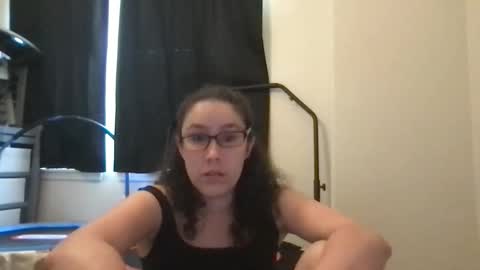 Snapshot of lucy_allison chatting on 05/05/26, 09:34 Lucy online show from 05/05/26, 09:34