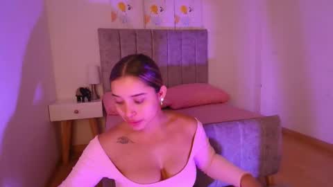 Snapshot of lucy_carson chatting on 04/01/26, 03:40 lucy online show from 04/01/26, 03:40