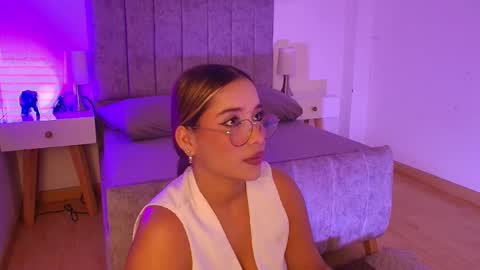 Snapshot of lucy_carson chatting on 04/02/26, 03:37 lucy online show from 04/02/26, 03:37