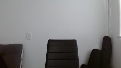 Snapshot of lucy_collins_g chatting on 03/12/25, 09:45 Lucy online show from 03/12/25, 09:45