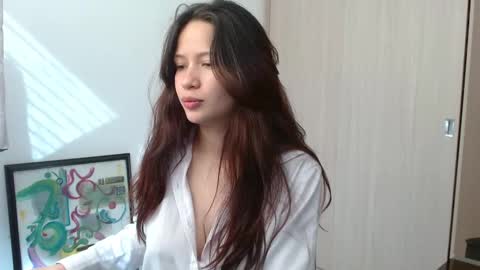 Snapshot of lucy_collins_g chatting on 11/05/25, 08:09 Lucy online show from 11/05/25, 08:09