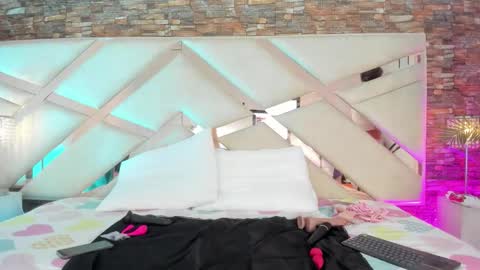 lucy_davies_ online show from 03/23/26, 11:36