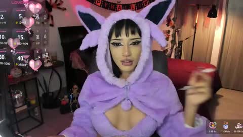 Snapshot of lucy_fernandez chatting on 10/23/25, 06:56 lucyfer online show from 10/23/25, 06:56