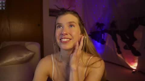 Lucy. online show from 02/26/25, 03:42