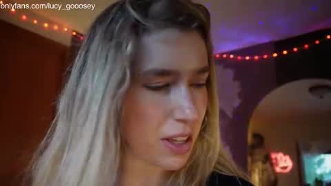 Snapshot of lucy_gooosey chatting on 01/11/26, 10:37 Lucy. online show from 01/11/26, 10:37
