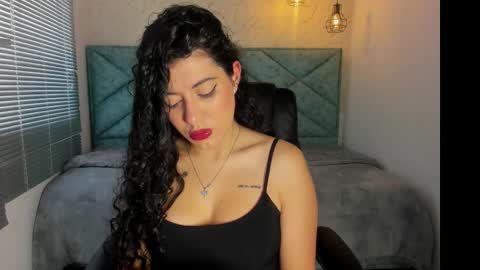 Lucy Greys online show from 11/27/25, 11:56