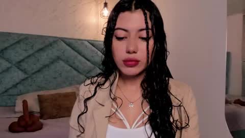 Snapshot of lucy_greys_ chatting on 03/26/26, 10:54 Lucy Greys online show from 03/26/26, 10:54