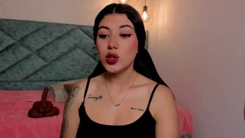 Snapshot of lucy_greys_ chatting on 03/27/26, 10:26 Lucy Greys online show from 03/27/26, 10:26