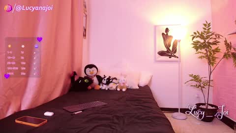 Snapshot of lucy_joi chatting on 05/03/26, 05:02 Luciana online show from 05/03/26, 05:02