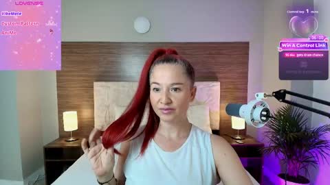 Snapshot of lucy_lulu18 chatting on 04/10/26, 08:57 LUCY online show from 04/10/26, 08:57