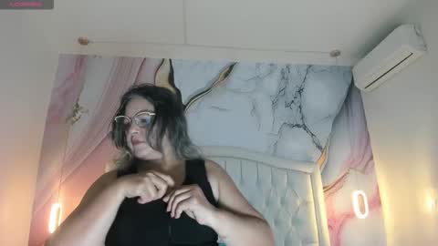 Snapshot of lucy_milf_474 chatting on 03/14/26, 12:10 Lucy online show from 03/14/26, 12:10