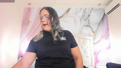 Snapshot of lucy_milf_474 chatting on 07/12/26, 12:29 Lucy online show from 07/12/26, 12:29