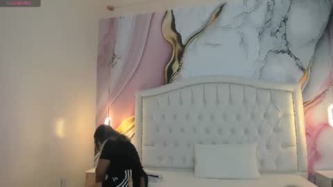 Snapshot of lucy_milf_474 chatting on 07/16/26, 12:00 Lucy online show from 07/16/26, 12:00