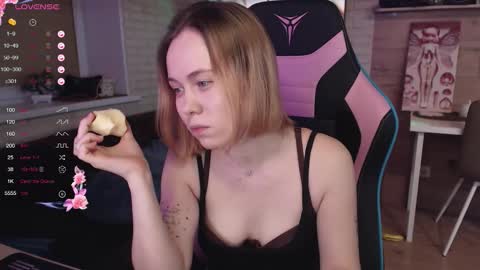 Lucy online show from 11/10/25, 08:30