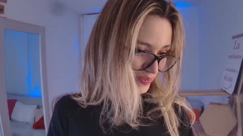 lucy online show from 01/25/25, 06:01