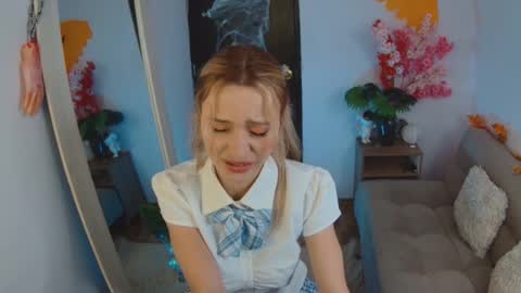 lucy online show from 10/27/25, 05:22